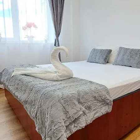 Apartament Fortuna Apartment
